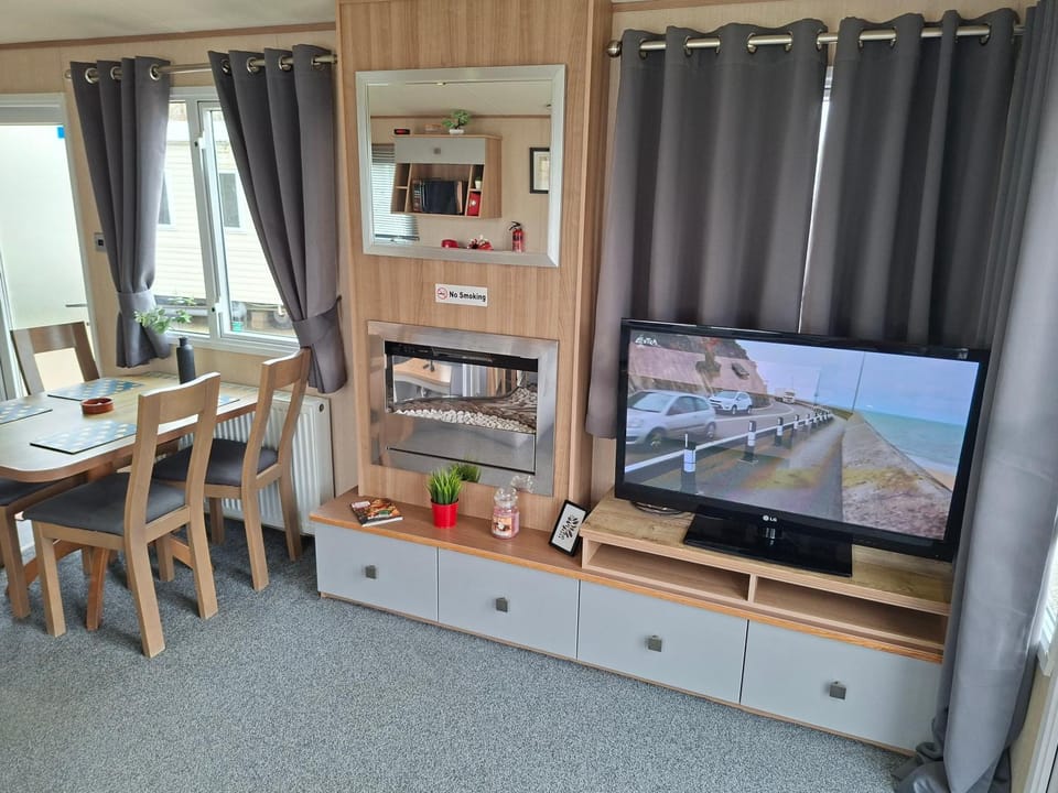 Sunningdale comfy suite Campground/ 
RV Resort in Tattershall