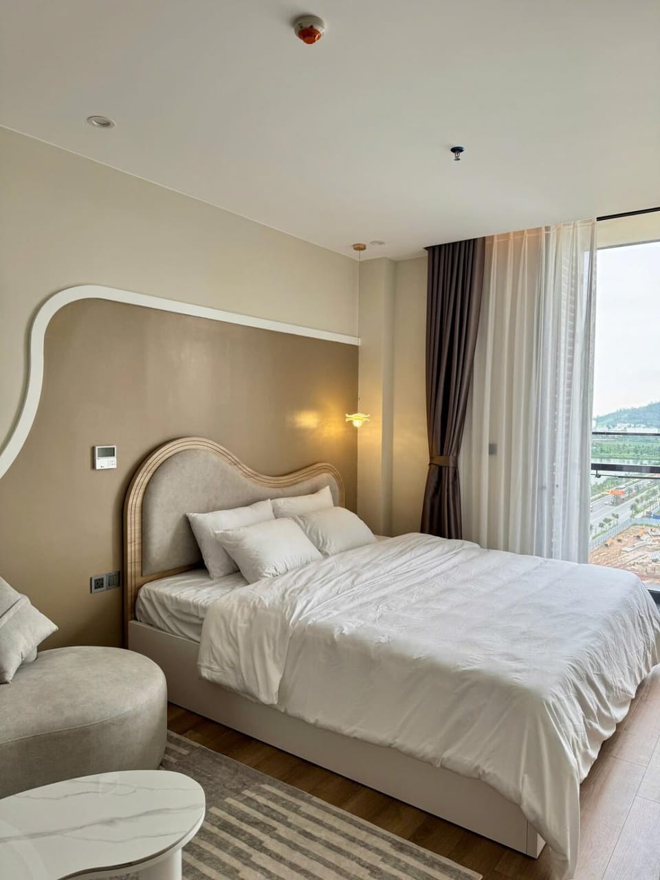 5 Star Apartment ICON40 Ha Long - Mordern Style Apartment in Vietnam
