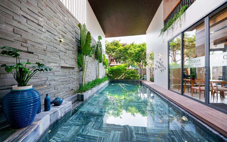 Patio, Day, Garden, Garden view, Pool view, Swimming pool, sunbed