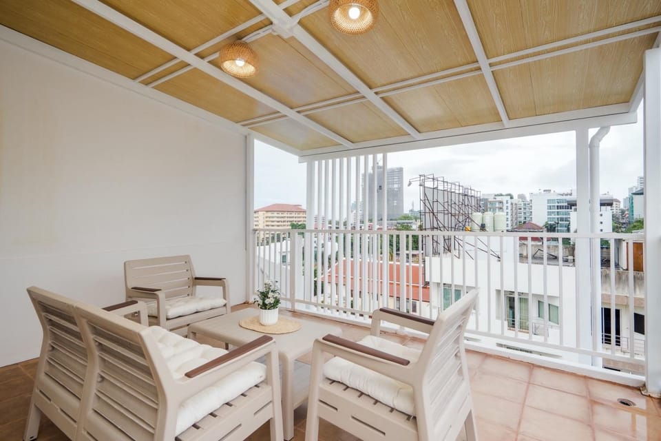 Mega inn Bed and Breakfast in Pattaya City