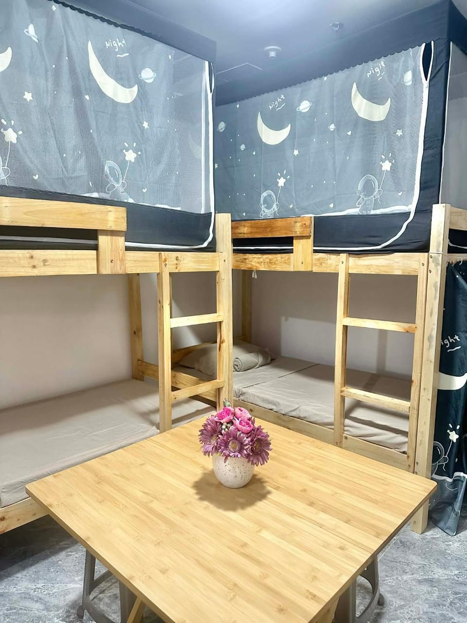Dining area, bunk bed