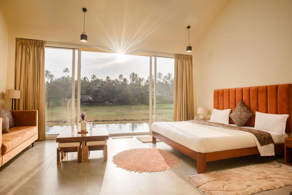 Bed, Photo of the whole room, Bedroom