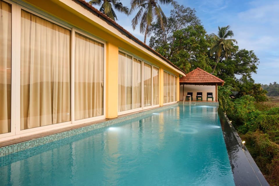Pool view, Swimming pool