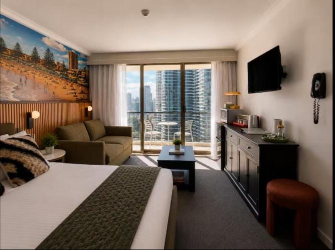 Seaside Sun Kissed Surfers Hotel Room wt Free Wi-Fi Apartment in Surfers Paradise Boulevard