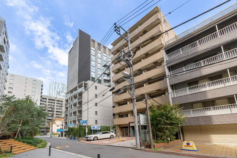 Property building, Day, Neighbourhood