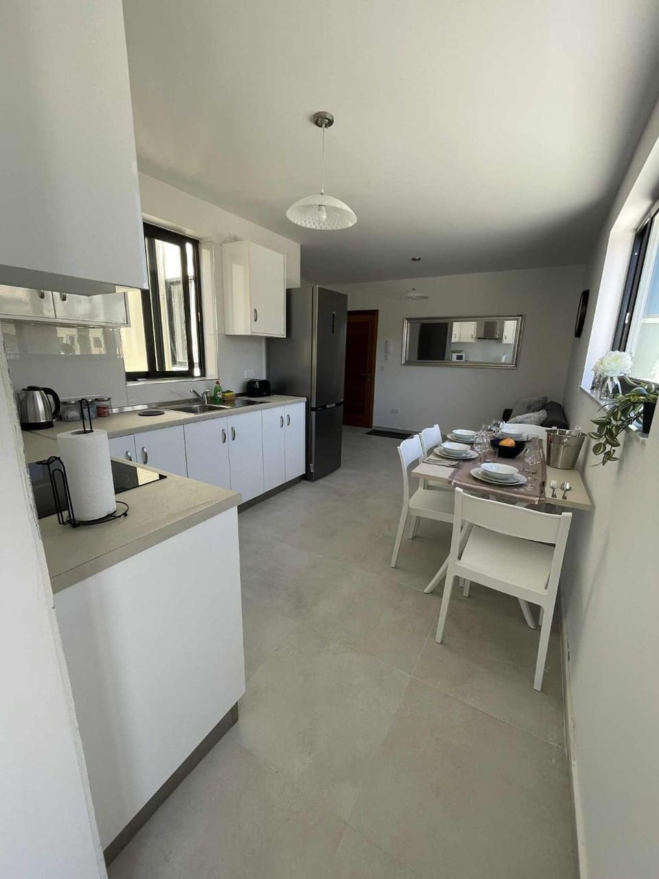 Coffee/tea facilities, Kitchen or kitchenette, oven, pet friendly, stove, toaster
