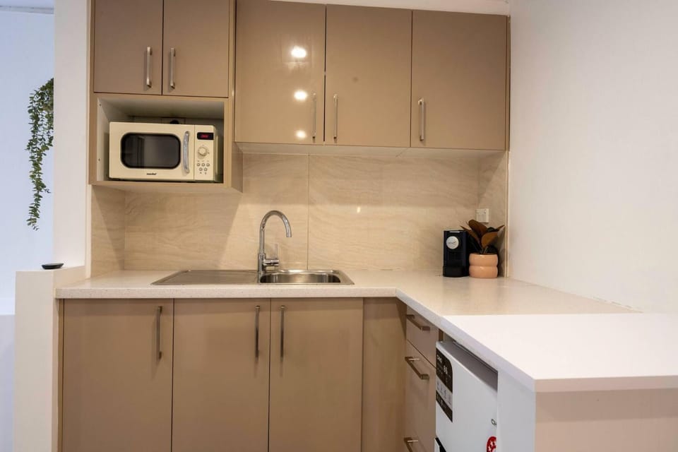 microwave, oven, kitchen
