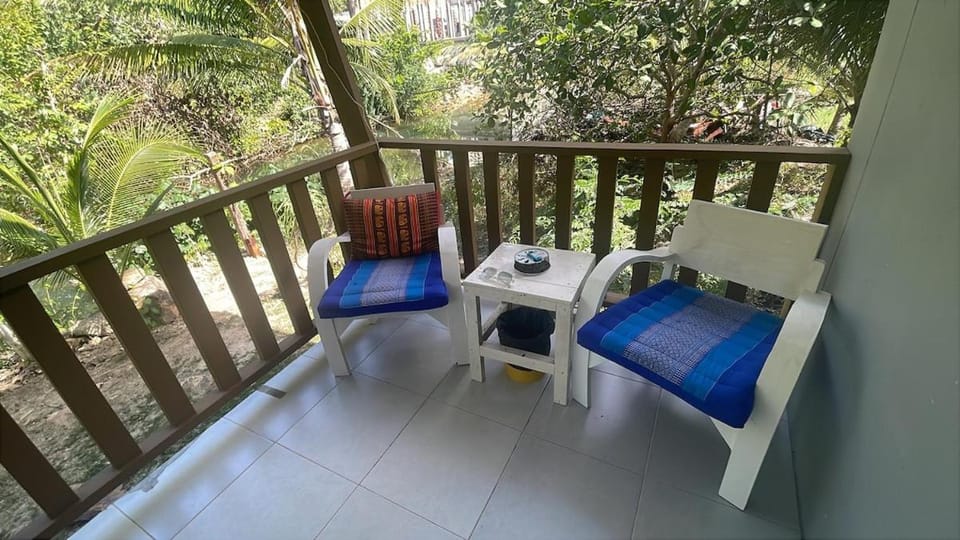 Patio, Day, Garden, View (from property/room), Balcony/Terrace, Seating area, Garden view