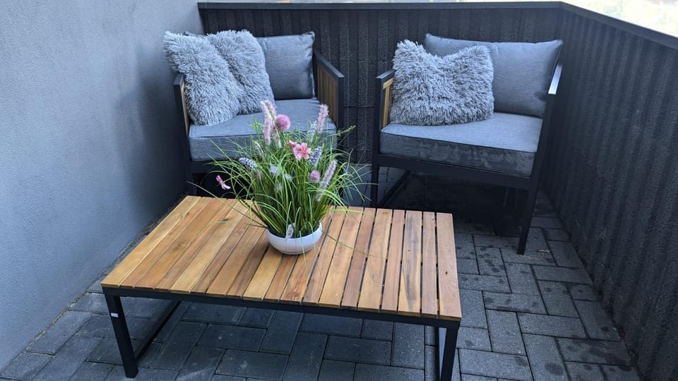 Garden, Seating area