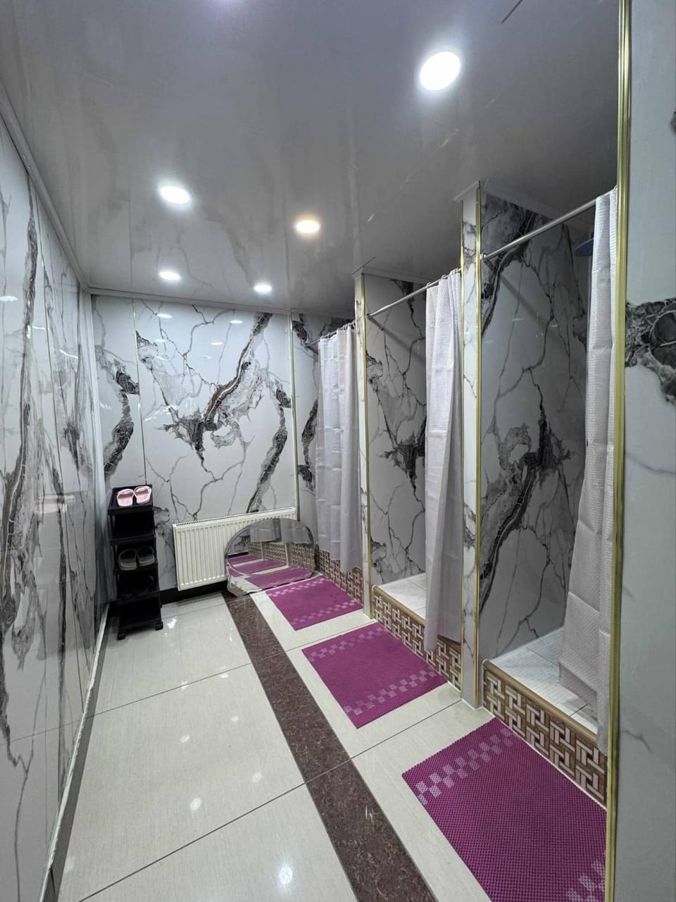 UB NEST - family room Bed and Breakfast in Asia