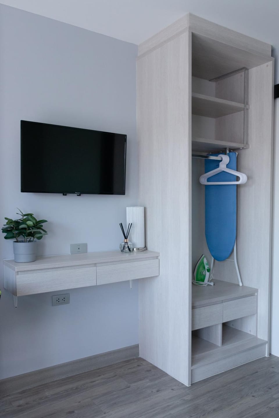 flat iron, wardrobe