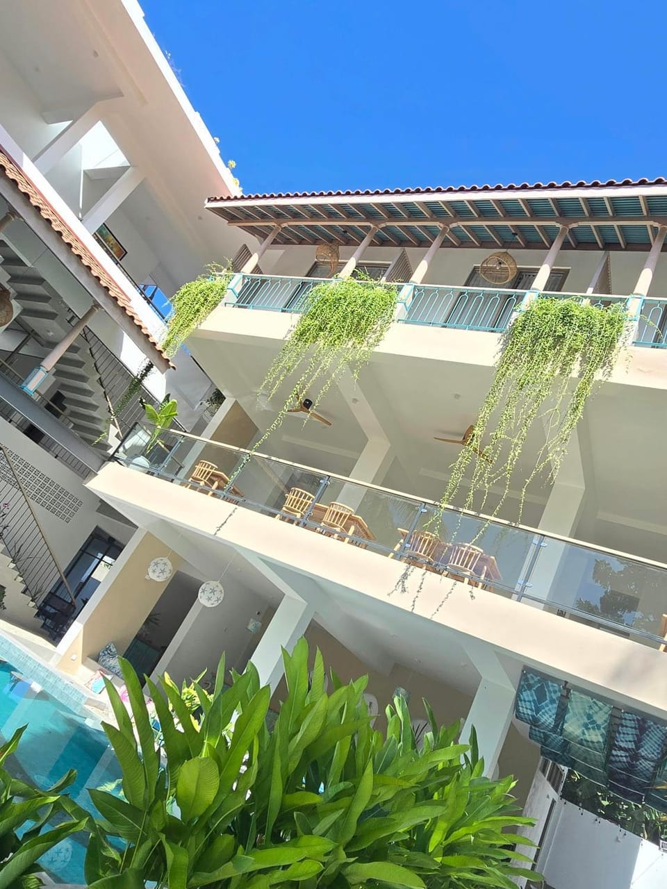 Property building, Restaurant/places to eat, Swimming pool