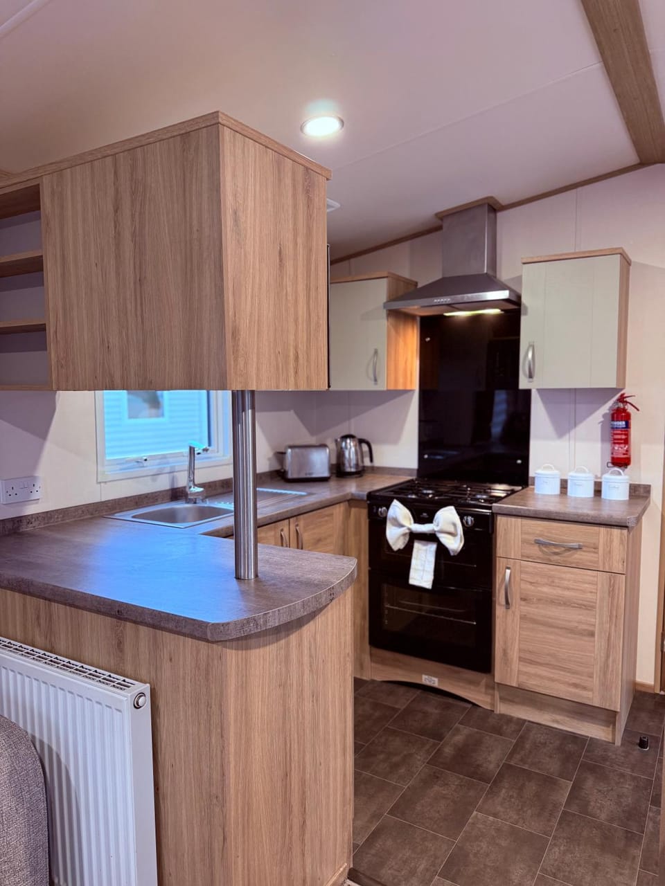 Hot tub retreat, at Tattersall Lakes caravan House in Tattershall