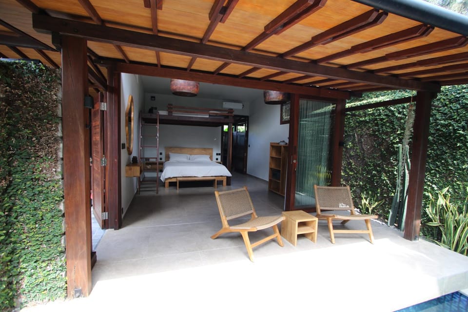 Patio, Balcony/Terrace, Photo of the whole room, Bedroom
