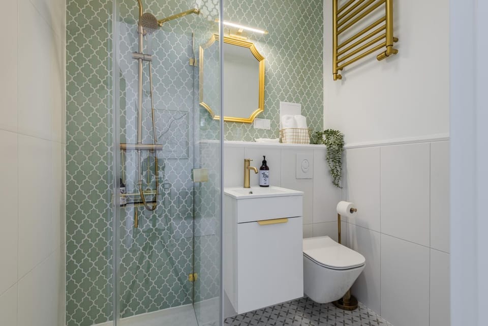 Shower, Toilet, Bathroom