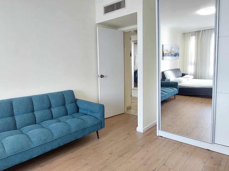 מגדל הים - בניין אלמוג Apartment hotel in Haifa