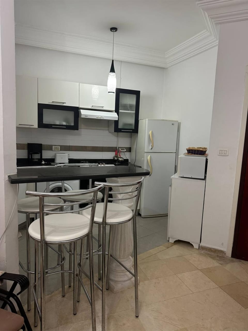 Restaurant/places to eat, Seating area, kitchen