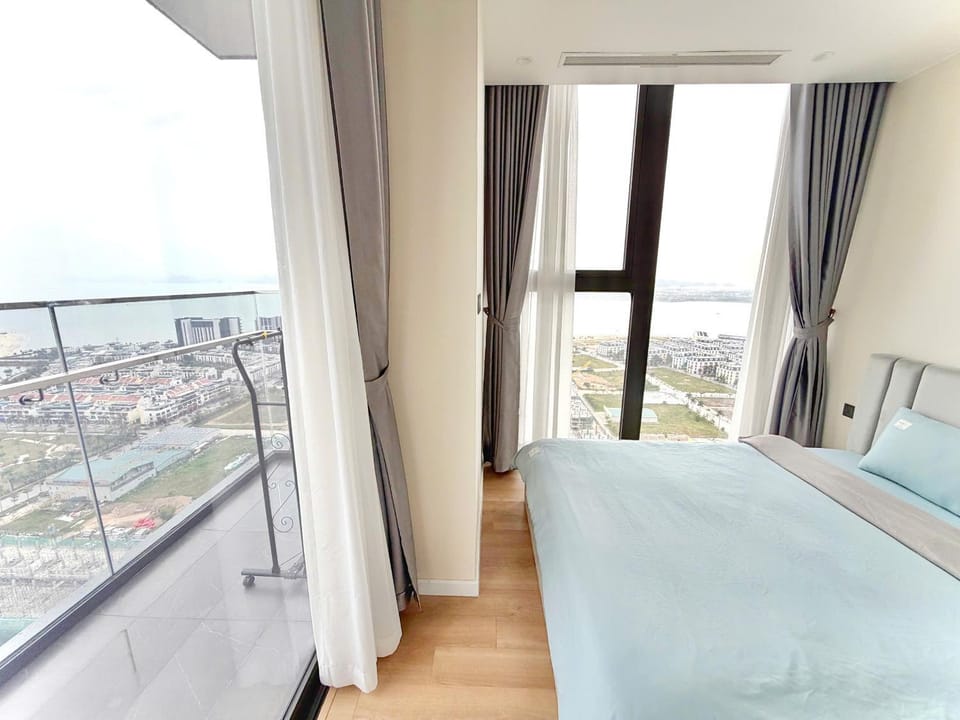 Bed, View (from property/room), Balcony/Terrace, Photo of the whole room, Bedroom