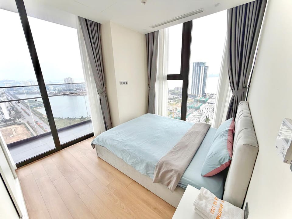 Bed, Natural landscape, View (from property/room), Balcony/Terrace, Photo of the whole room, Bedroom