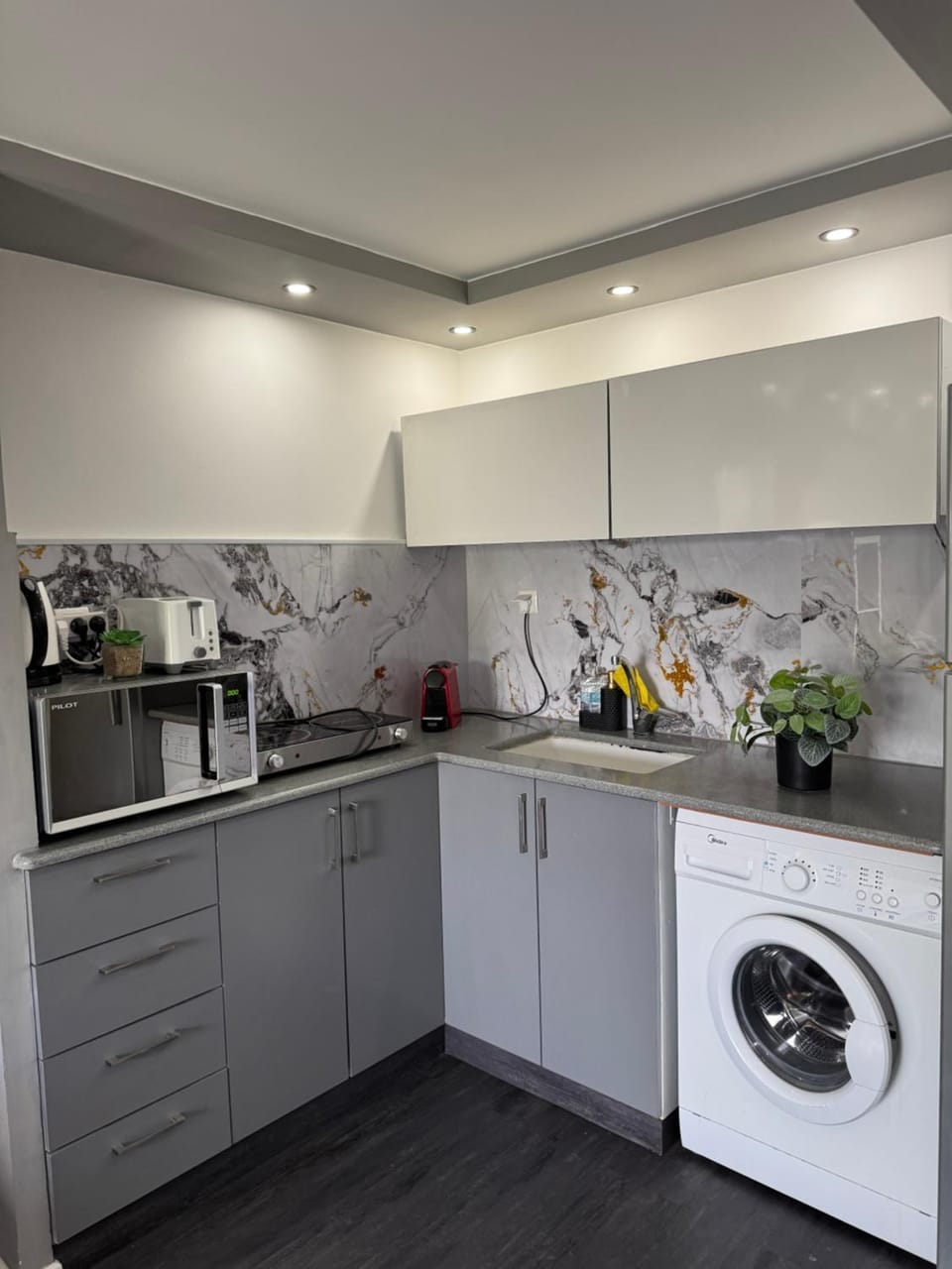 Kitchen or kitchenette
