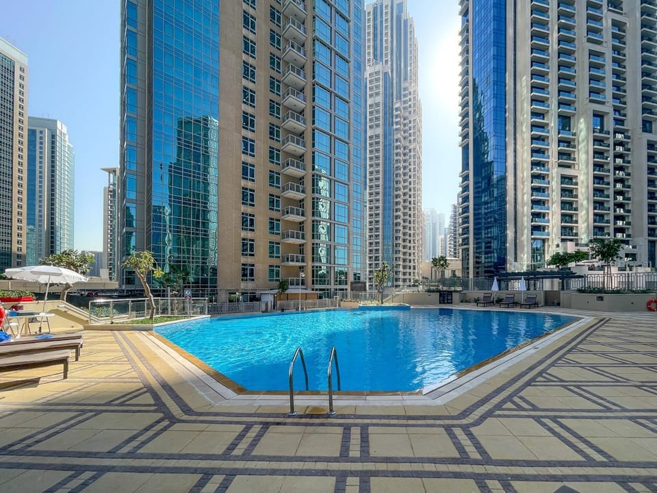 Property building, Day, City view, Pool view, Swimming pool, sunbed