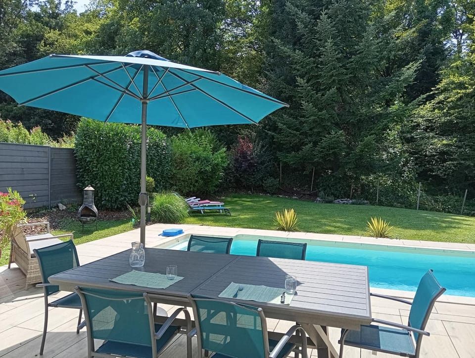 Patio, Natural landscape, Garden, Garden, Balcony/Terrace, Swimming pool, Swimming pool, sunbed