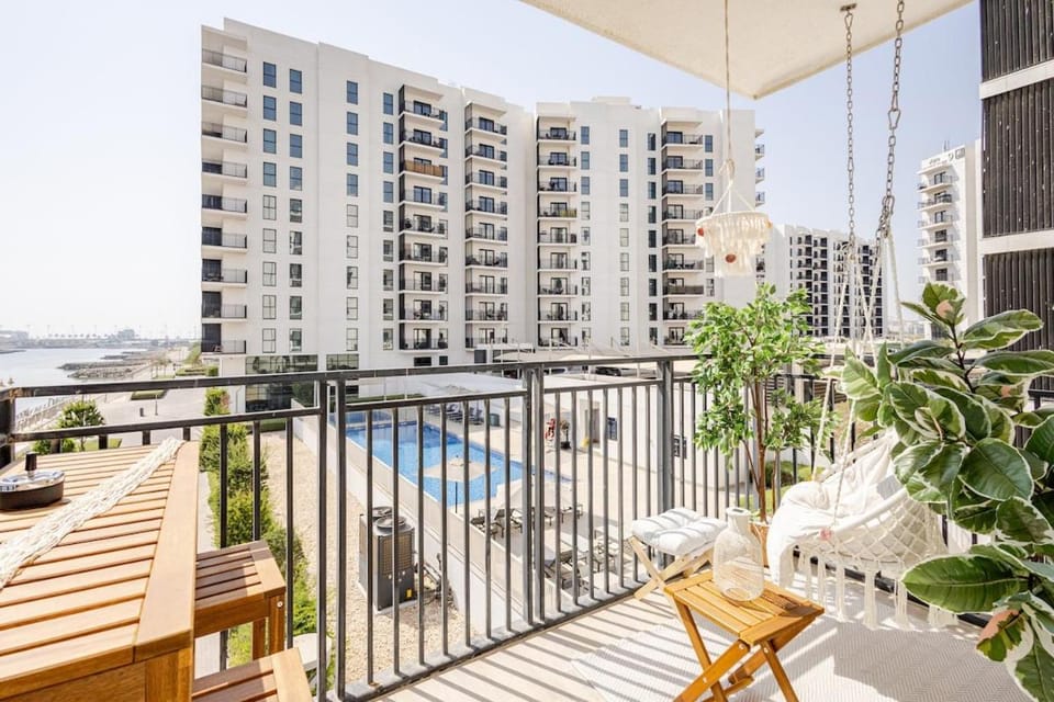 Day, View (from property/room), Balcony/Terrace, City view, Pool view, sunbed