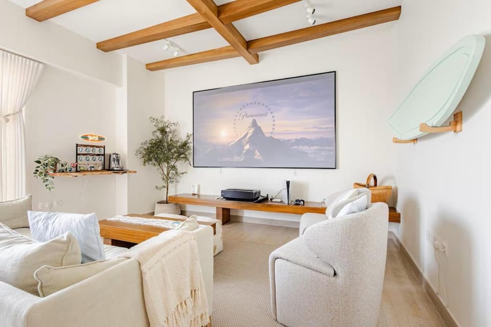 TV and multimedia, Coffee/tea facilities, Living room, Seating area