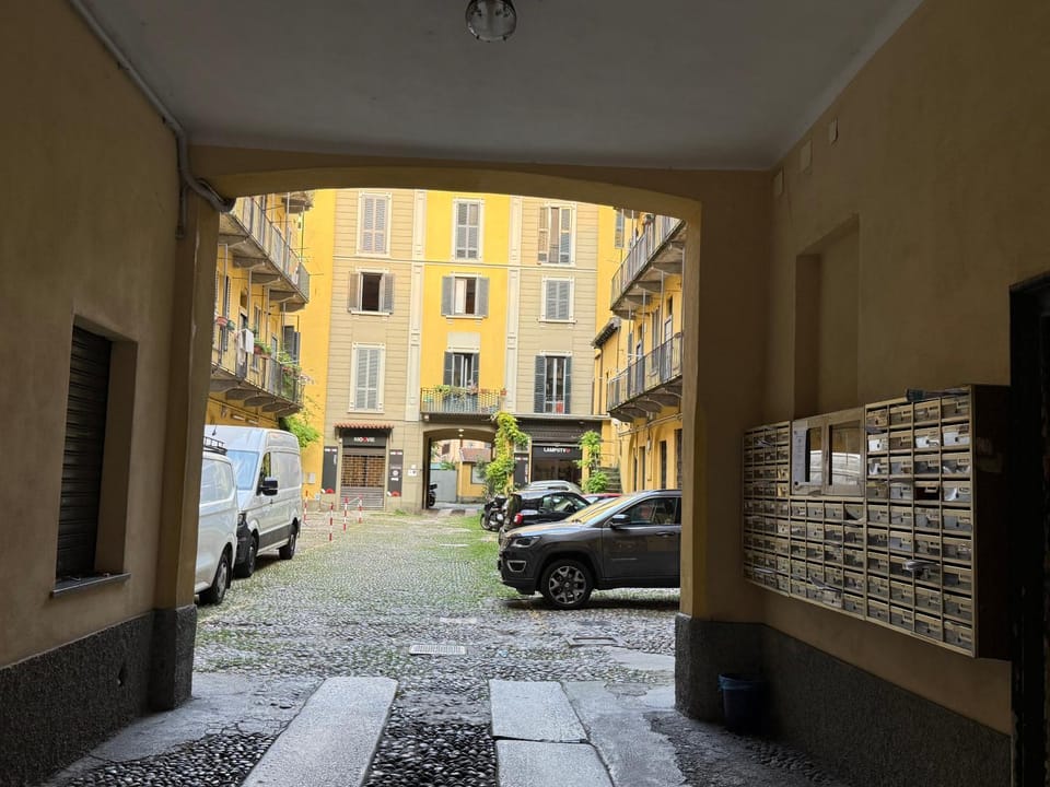Property building, Day, Street view, Location