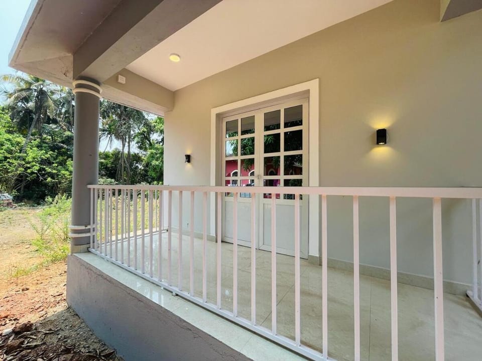 Wavehouse Retreat 1bhk with free Parking anirah Apartment in Benaulim