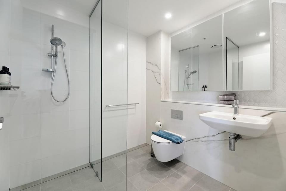 Bright & Stylish 2-Bedroom Escape in Gordon Apartment in Sydney