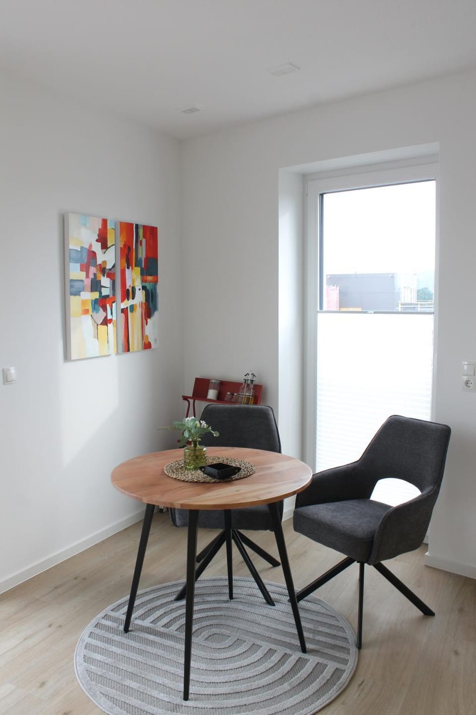 Seating area, Dining area
