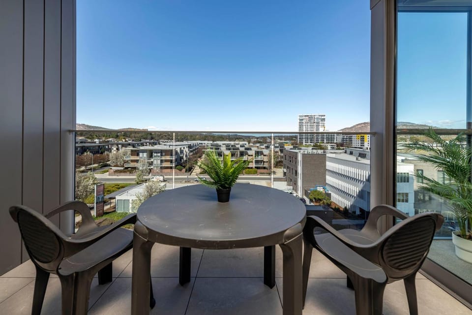 Cloud Nine in Phillip Pool, Gym, Cinema ,Carpark Apartment in Canberra