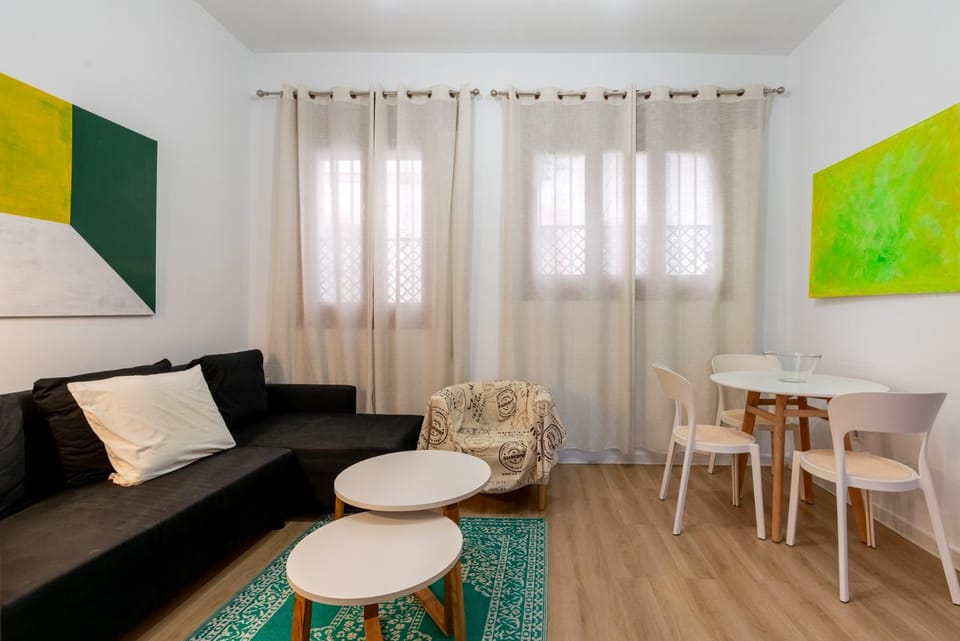 Precioso Apartamento con patio privado Apartment in Seville