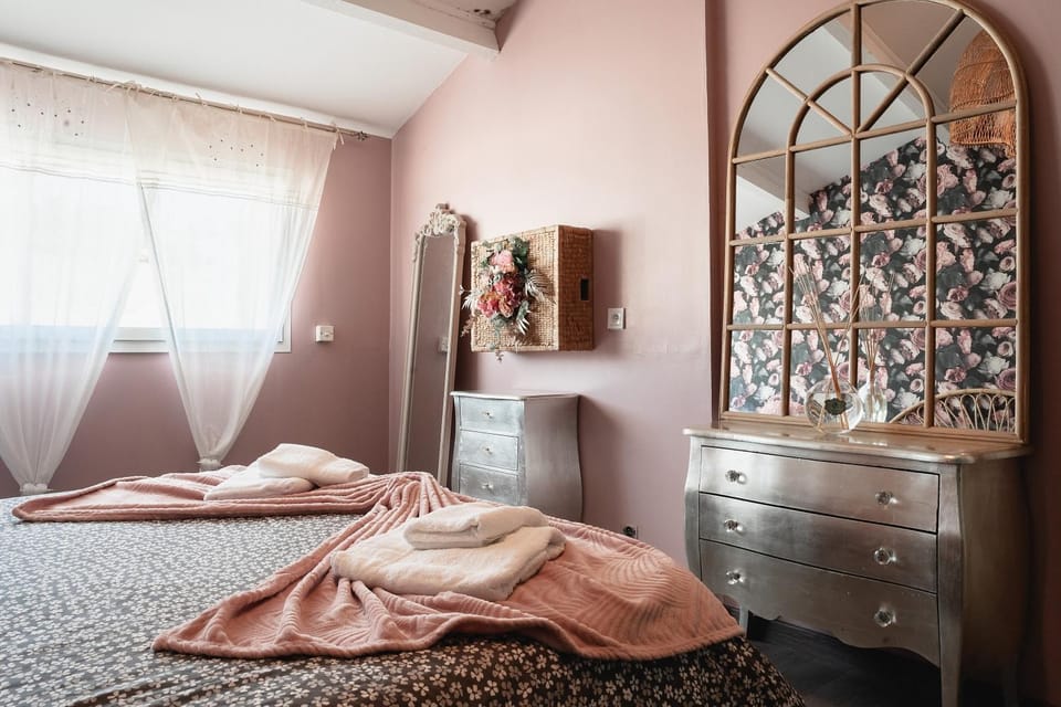 Charmante villa familiale, avec piscine privée, idéale pour une journée à la plage et proche des grands buffets Villa in Narbonne