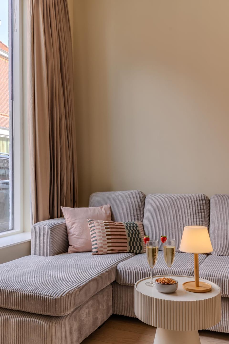 City & Trainhouse Apartment in Alkmaar