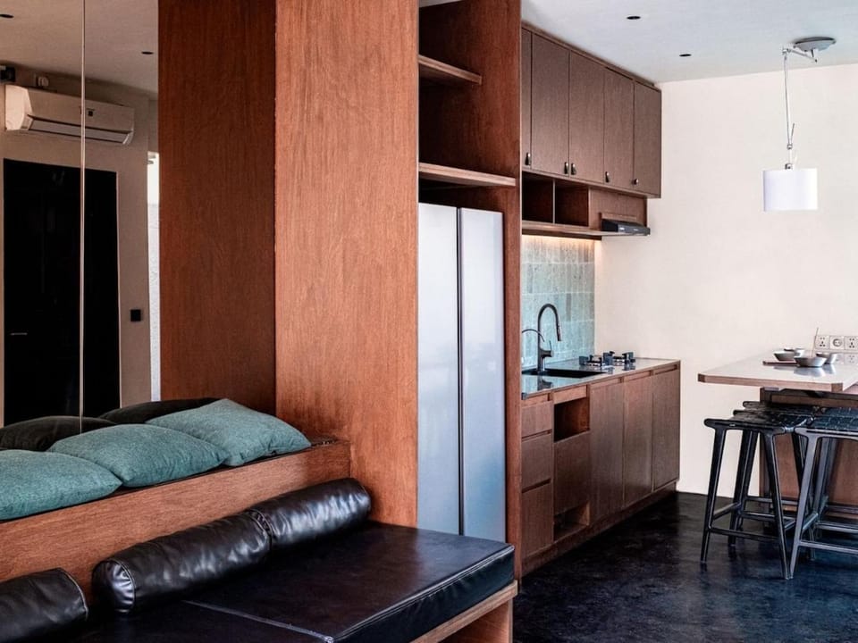 Luxury 3BR Villa with Pool & Hotel-Style, Berawa Villa in North Kuta