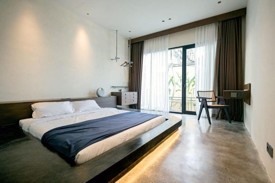 Luxury 3BR Villa with Pool & Hotel-Style, Berawa Villa in North Kuta