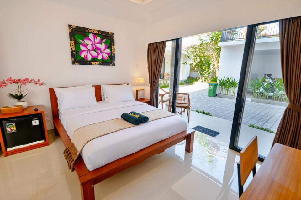 Bed, View (from property/room), Photo of the whole room, Bedroom, Garden view, towels