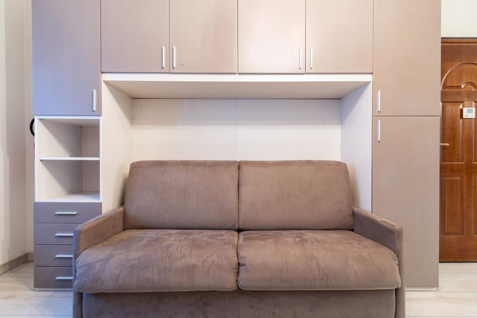 Bed, Living room