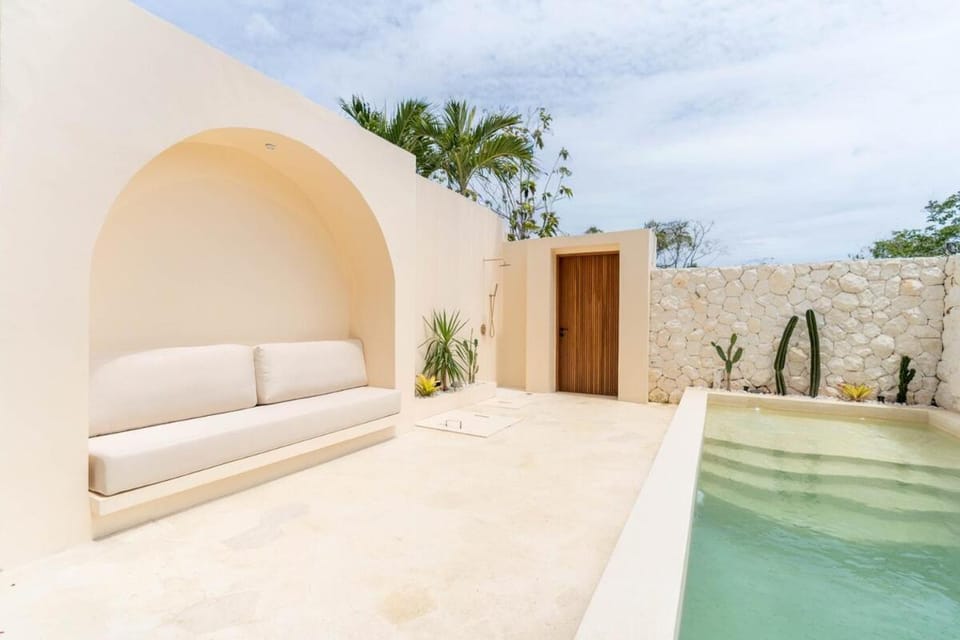 Casa Snow - Ocean View Villa House in Bali