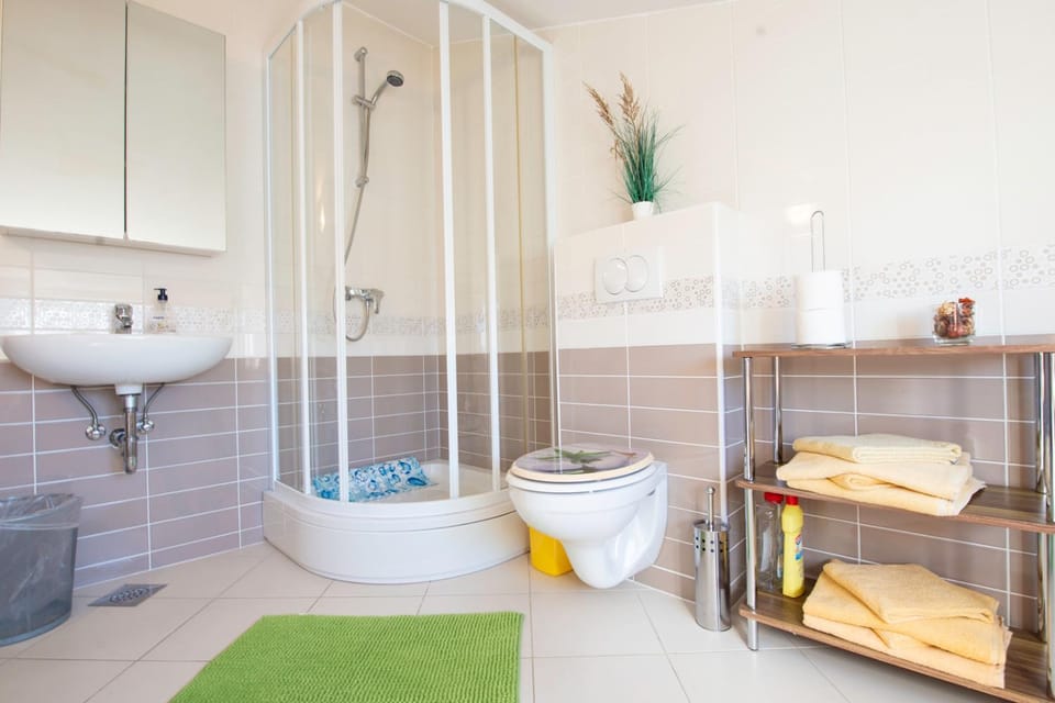 Shower, Toilet, Bathroom