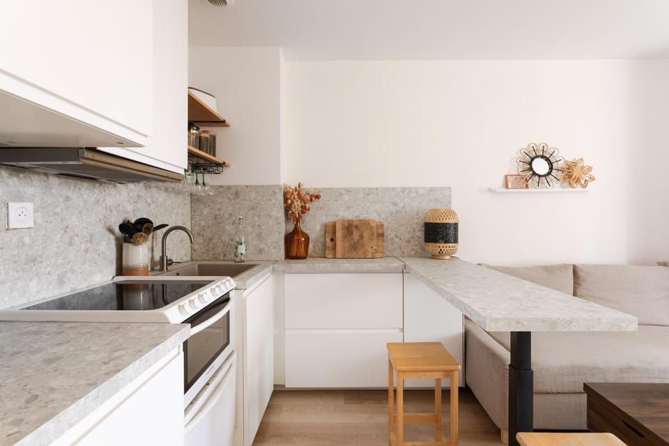 Kitchen or kitchenette, stove