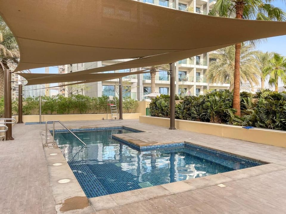 FIRST CLASS Studio Cozy Elegance Apartment in Dubai