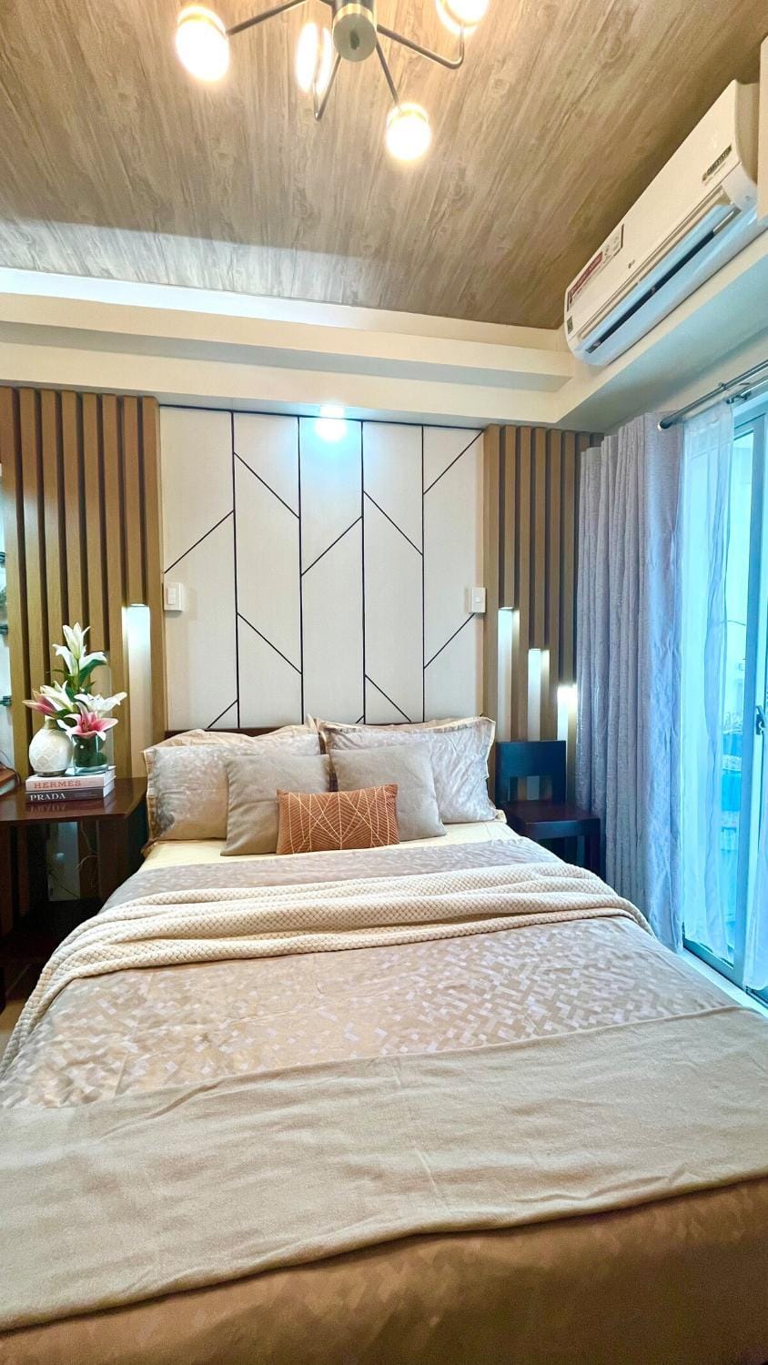 Bed, Bedroom, air conditioner