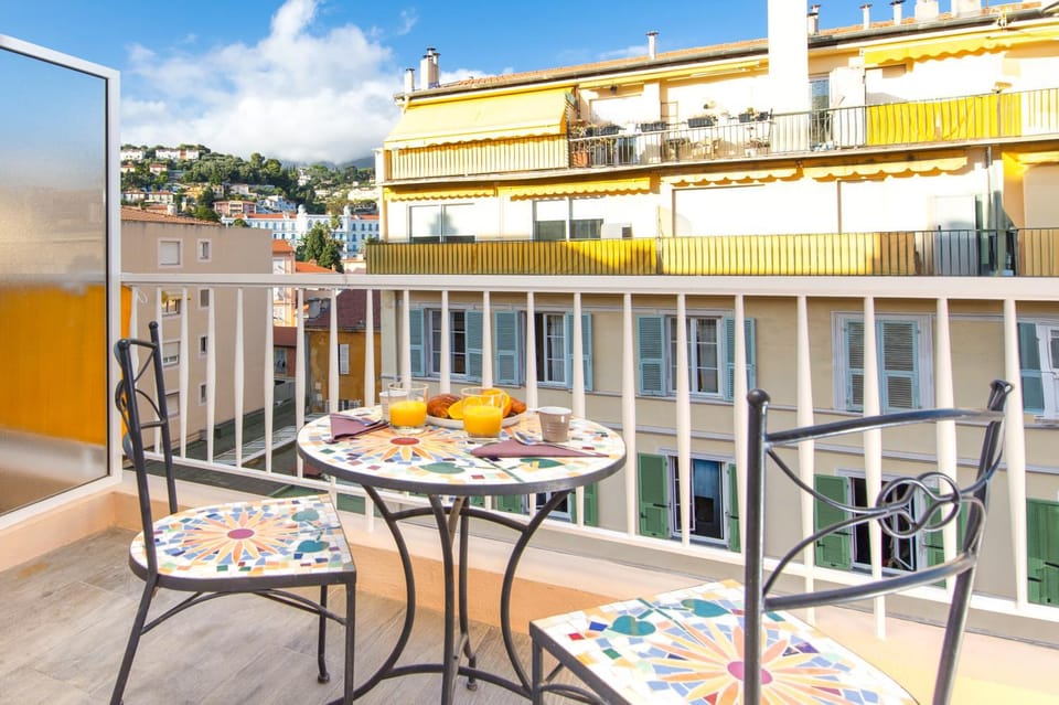 Patio, Day, View (from property/room), Balcony/Terrace, Dining area