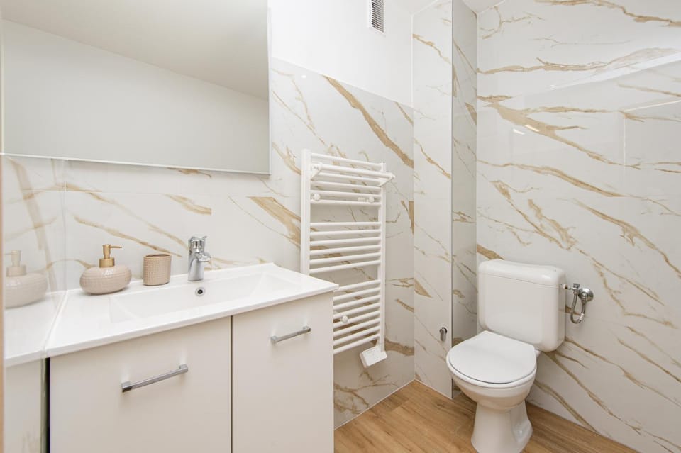 Toilet, Bathroom
