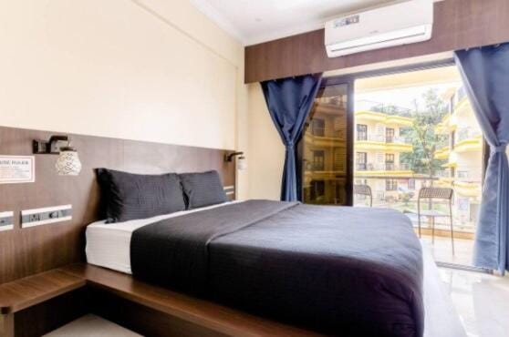 Bed, Bedroom, air conditioner