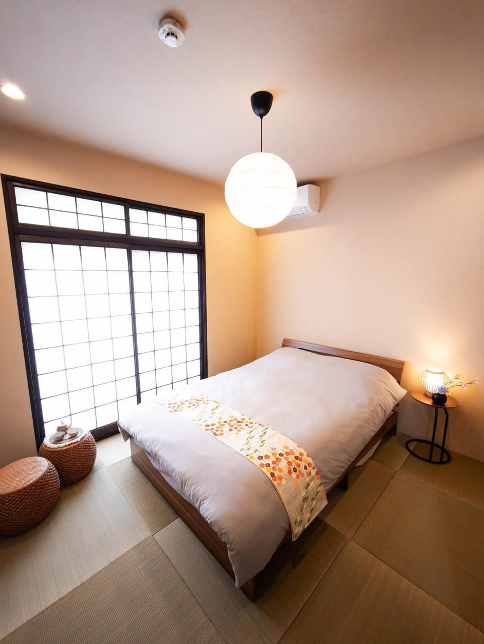 Bed, Bedroom, air conditioner