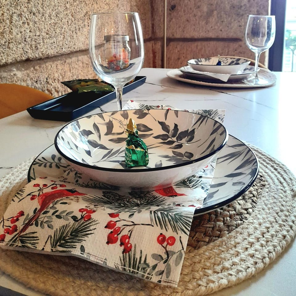 Food and drinks, Dining area, Food